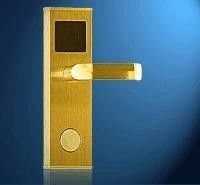 Çin Altın Elektronik Kart Kapı Kilidi Ev Yalnız Anahtar Kart Kilidi L5118-M1 Standı Tedarikçi